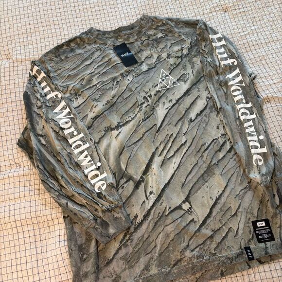 HUF Soho TT Marbel wash black camo Patterned Long Sleeve Men’s Tshirt small - Picture 1 of 10
